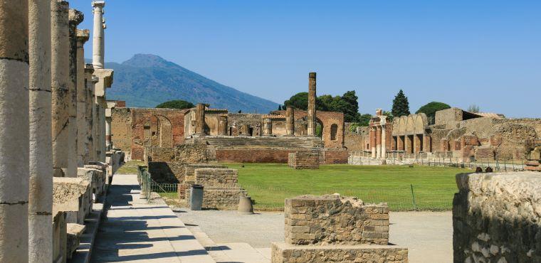 Pompeii ruins